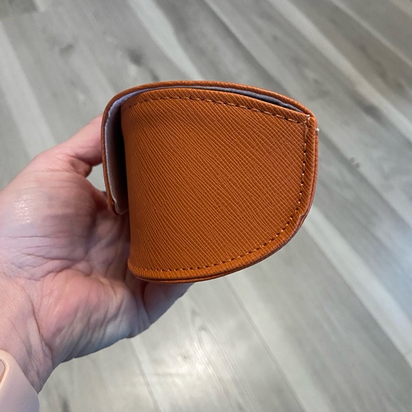 New Tory Burch Sunglasses Glasses Case Saffiano Leather - Picture 3 of 5